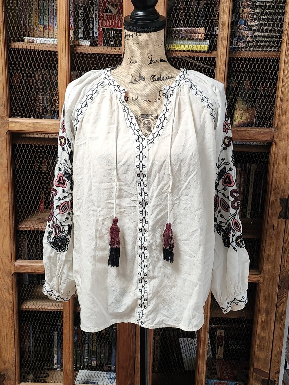 Chelsea And Theodore Embroidered Tassel Peasant Top Sz XL